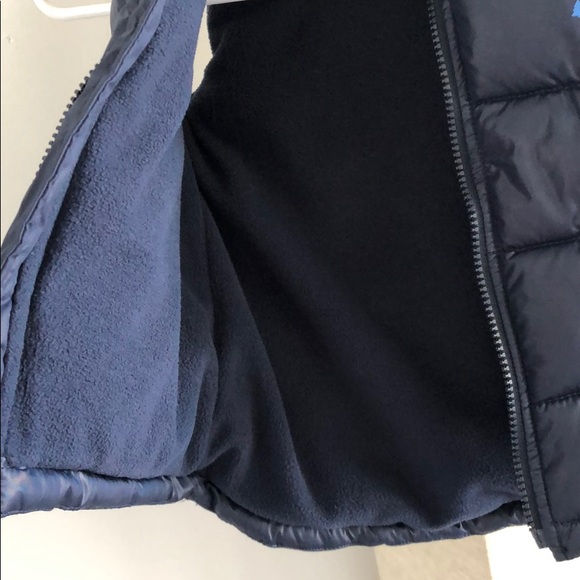 Old Navy kids puffer vest - Picture 6 of 6